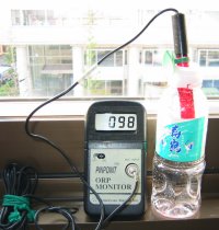 温泉水寿鶴の酸化還元電位を計測してみました。98mvでした。