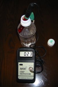 暗室に保存した普通のペットボトルに入れた電解還元水の還元電位の変化を測定しました、結果は23mv